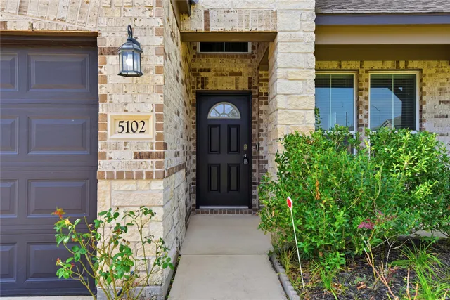 $2,800 | 5102 Brookshire Pass Drive, Fulshear, TX 77423