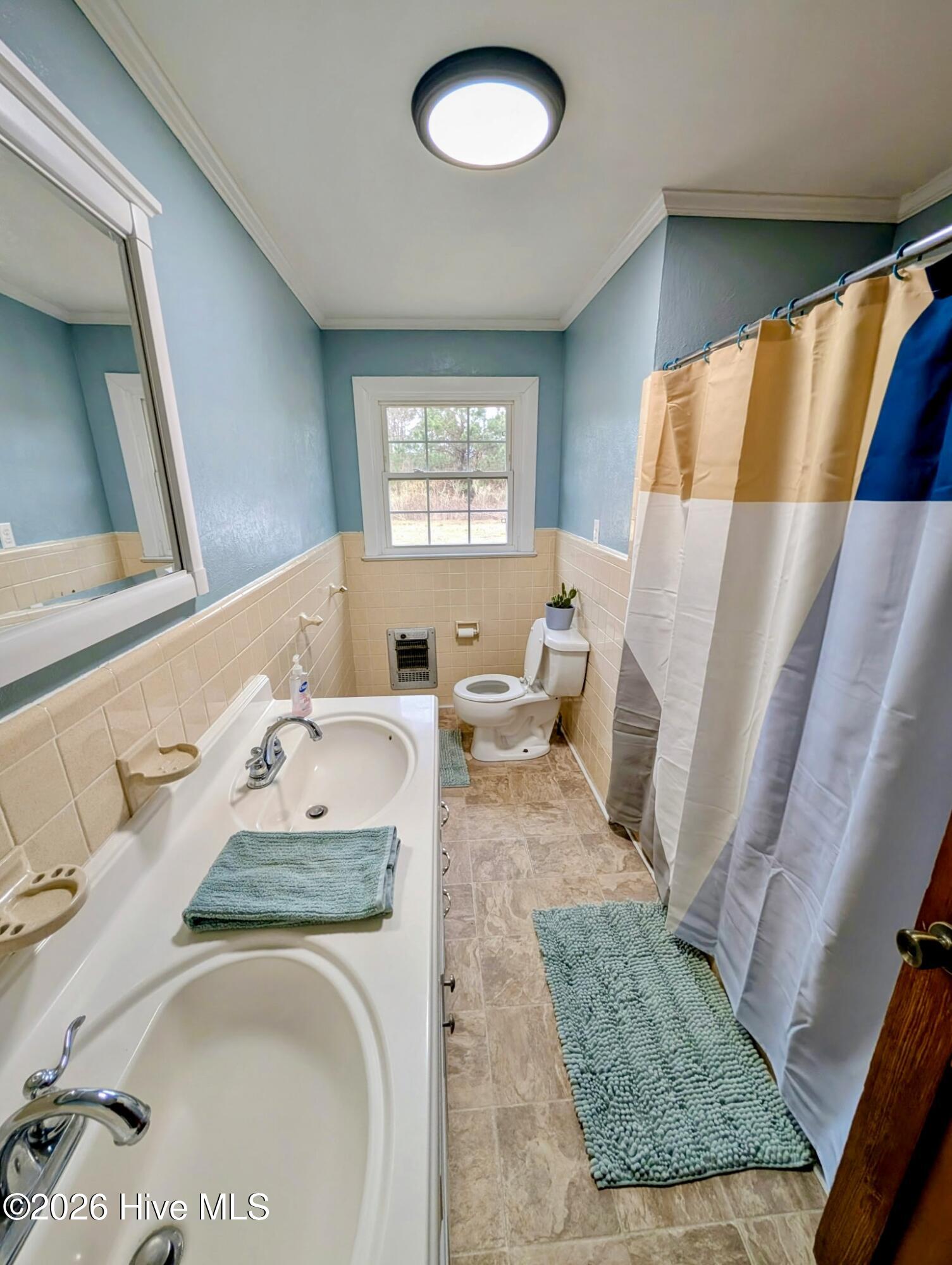 5 Keys Cross Road Hobbsville, NC 27946 - Photo 17 of 42 Guest Bathroom