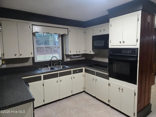 $349,900 | 5 Keys Cross Road, Hobbsville, NC 27946