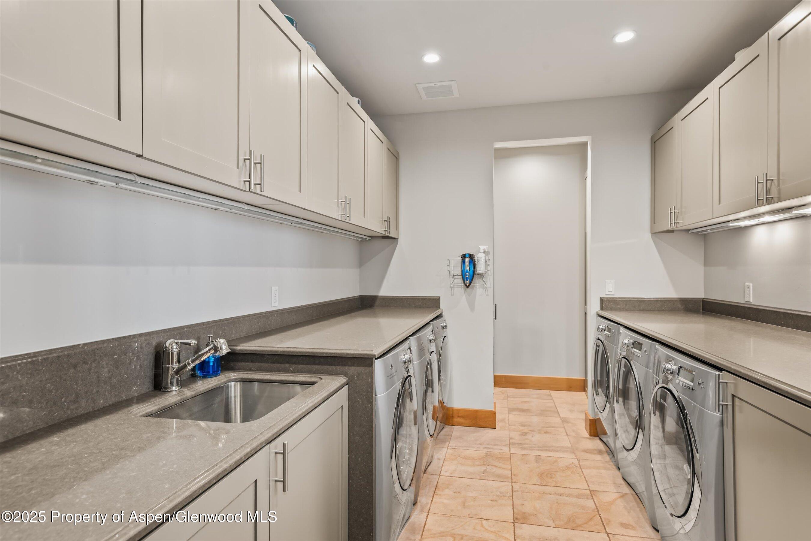 300 Eagle Pines Drive Aspen, CO 81611 - Photo 16 of 47 68-300EaglePines_241205038