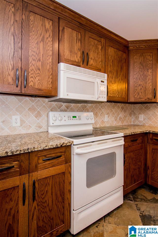 31 Country Cove Chelsea, AL 35043 - Photo 14 of 29