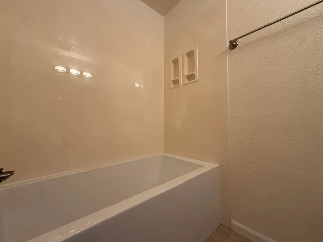 $380,000 | 611 Sea Ranch Court, Unit 6, Vallejo, CA 94591