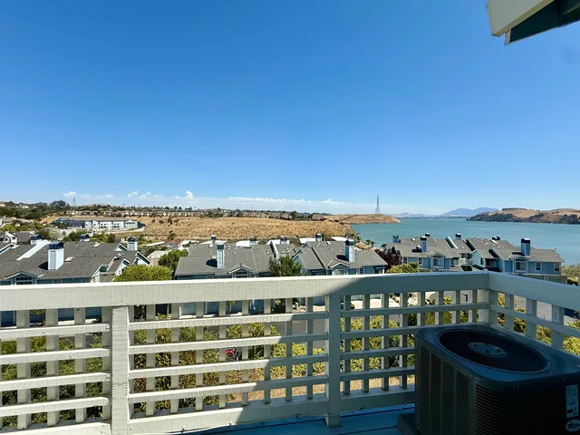 $380,000 | 611 Sea Ranch Court, Unit 6, Vallejo, CA 94591