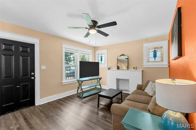 $135,000 | 19 Lee Avenue, Ferguson, MO 63135