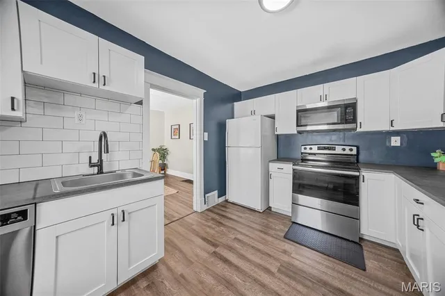 $135,000 | 19 Lee Avenue, Ferguson, MO 63135