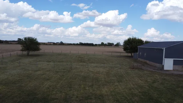 $459,900 | 1985 North 670 East Road, Gilman, IL 60938