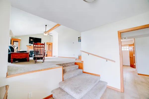 $405,000 | 1985 North 670 East Road, Gilman, IL 60938