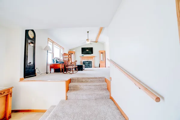 $405,000 | 1985 North 670 East Road, Gilman, IL 60938