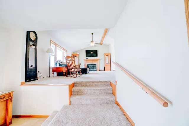 $459,900 | 1985 North 670 East Road, Gilman, IL 60938