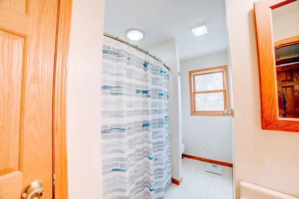 $405,000 | 1985 North 670 East Road, Gilman, IL 60938