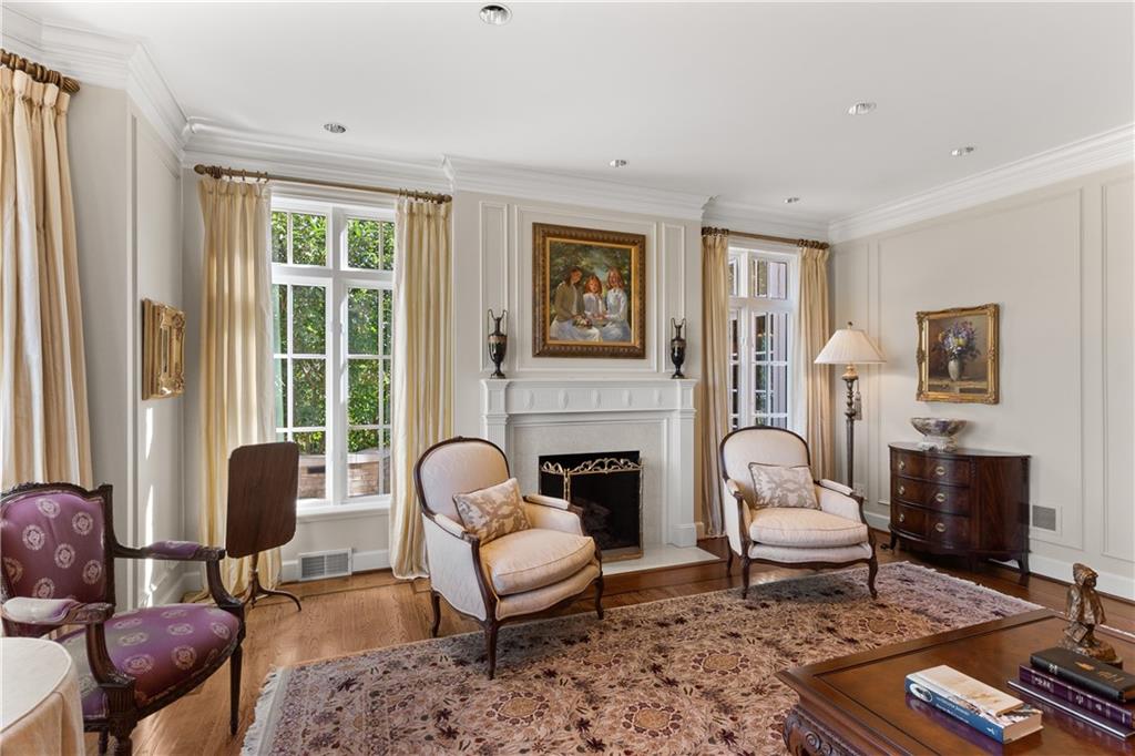 282 Justabout Road Venetia, PA 15367 - Photo 11 of 50 a living room with furniture a rug and a large window