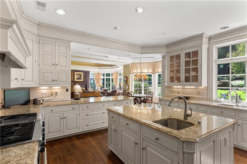 282 Justabout Road Venetia, PA 15367 - Photo 19 of 50 a kitchen with sink and window