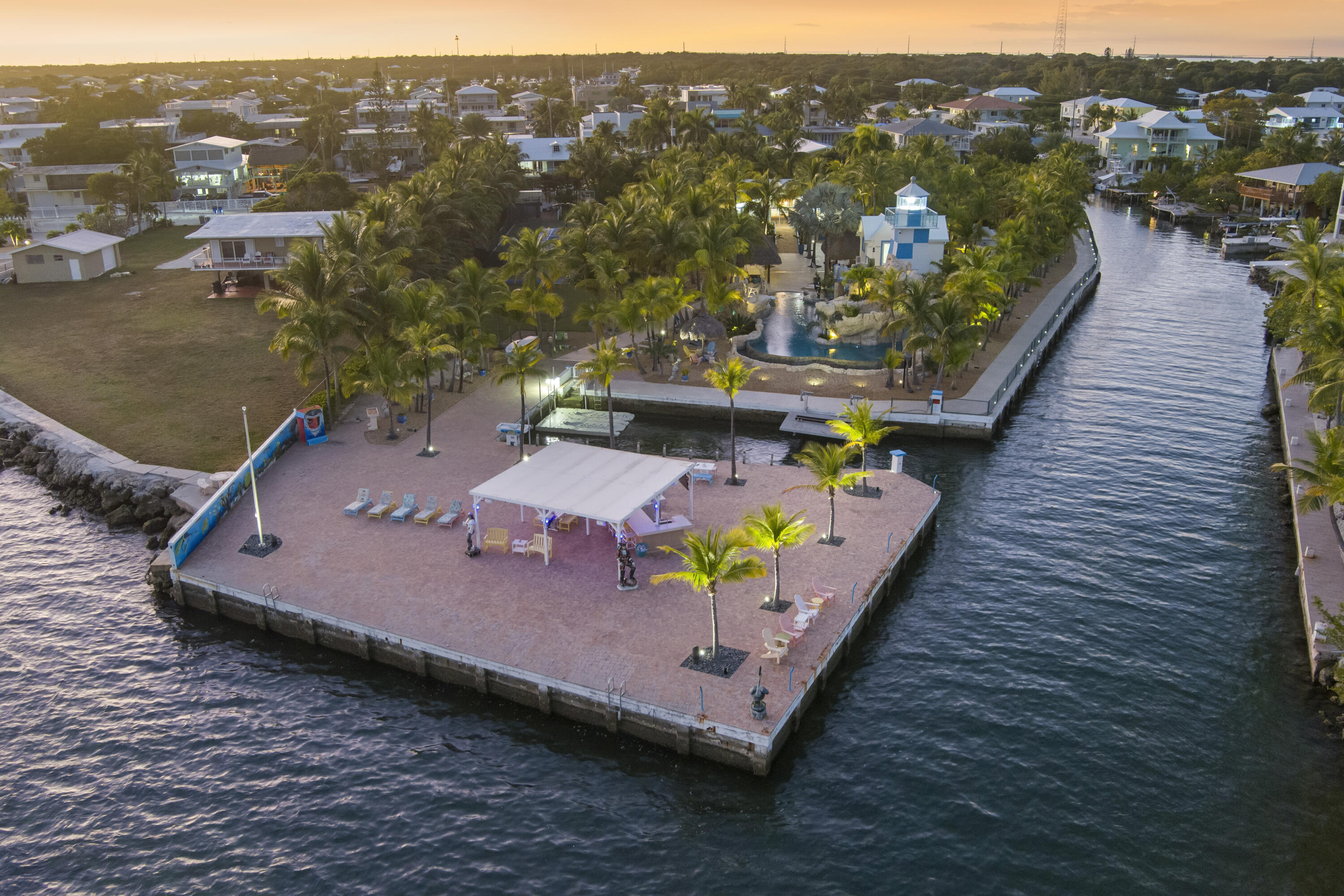 101 Oleander Circle Key Largo, FL 33037 - Photo 115 of 126 an aerial view of a house with a swimming pool