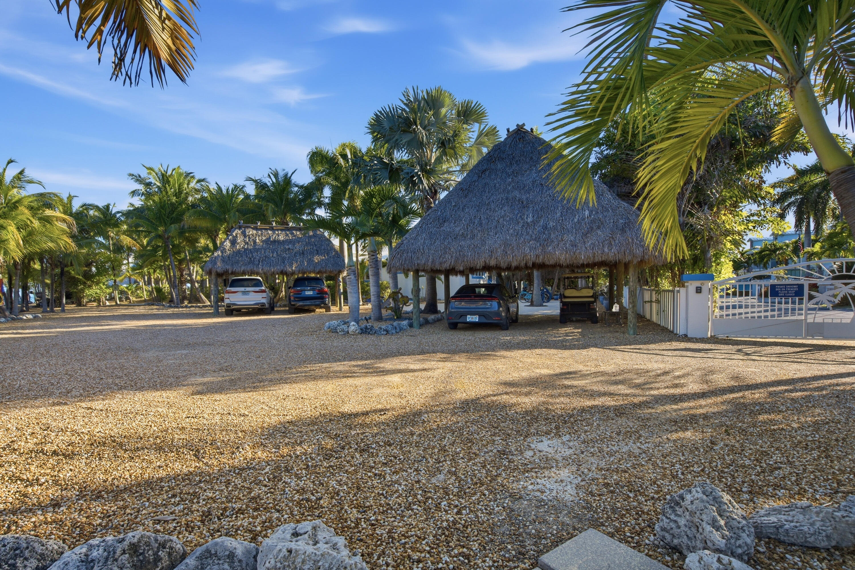 101 Oleander Circle Key Largo, FL 33037 - Photo 126 of 126 Courtyard_013
