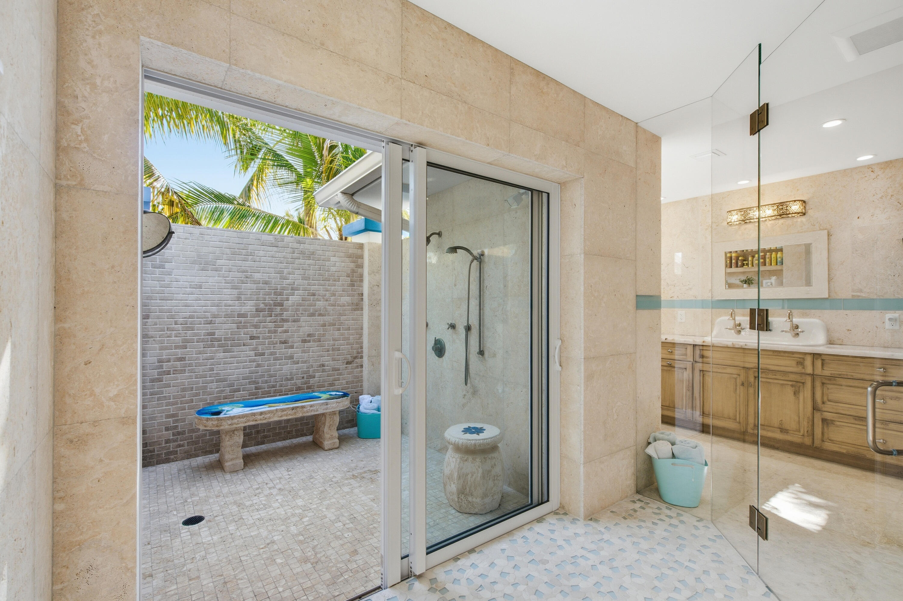 101 Oleander Circle Key Largo, FL 33037 - Photo 30 of 126 Main_House_028