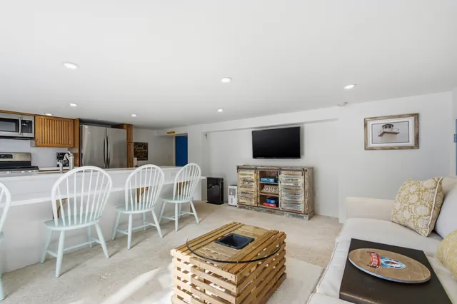 $7,750,000 | 101 Oleander Circle, Key Largo, FL 33037