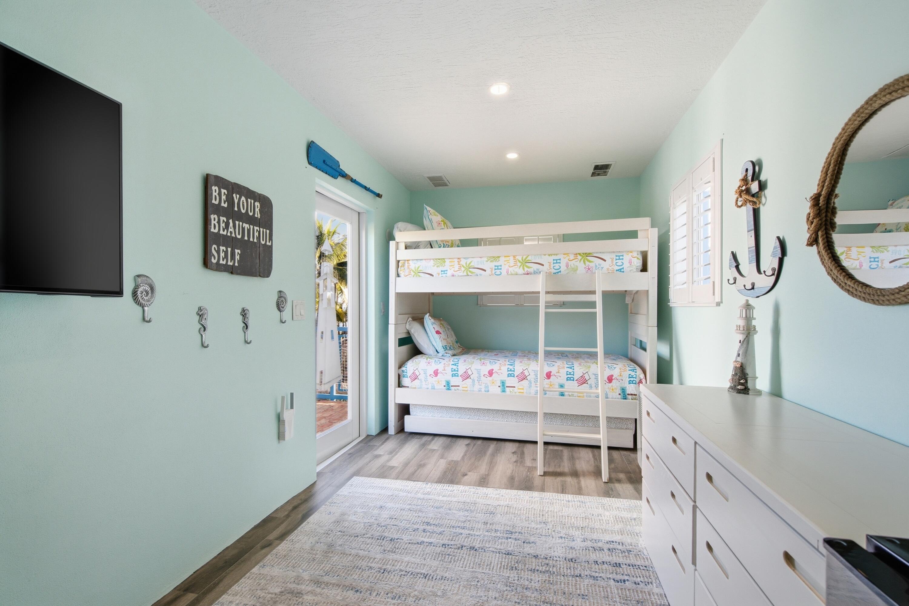 101 Oleander Circle Key Largo, FL 33037 - Photo 65 of 126 Light_and_Bunk_House_023