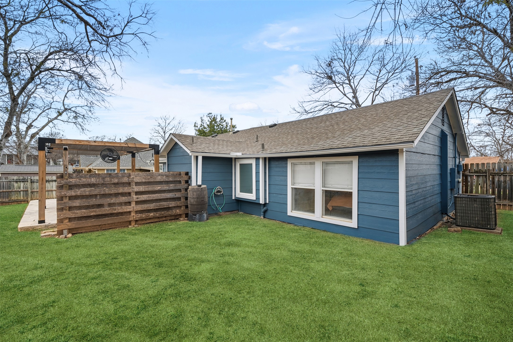 504 East 5th Street Georgetown, TX 78626 - Photo 28 of 34