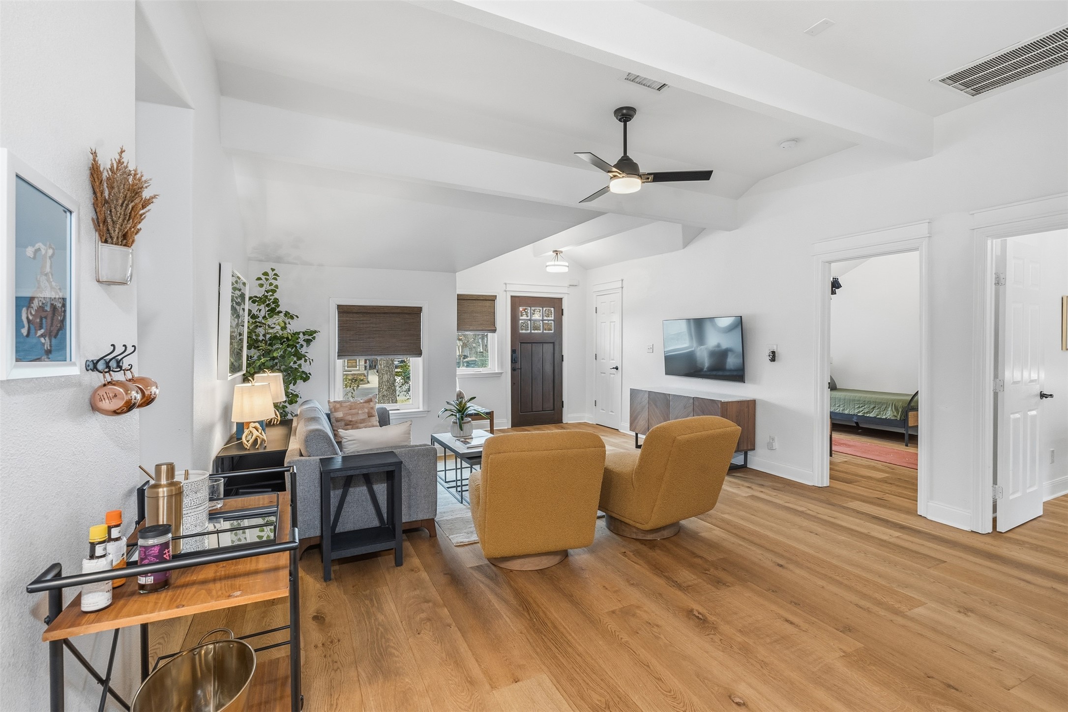 504 East 5th Street Georgetown, TX 78626 - Photo 4 of 34