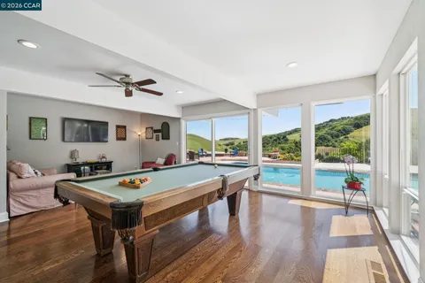 $2,995,000 | 1933 Joseph Drive, Moraga, CA 94556