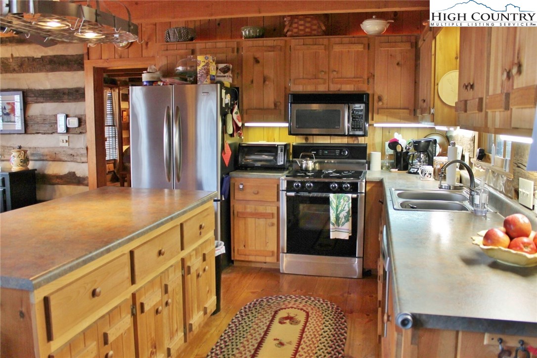 760 Homestead Road Todd, NC 28684 - Photo 8 of 35 Gallery Image 8