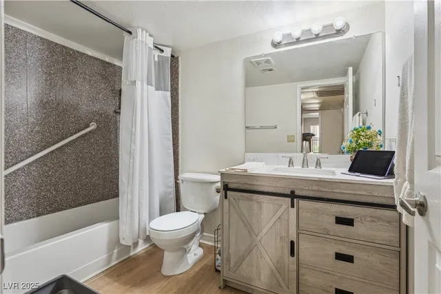 $199,999 | 2451 North Rainbow Boulevard, Unit 1083, Las Vegas, NV 89108