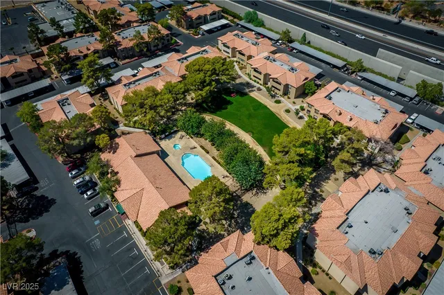 $199,999 | 2451 North Rainbow Boulevard, Unit 1083, Las Vegas, NV 89108