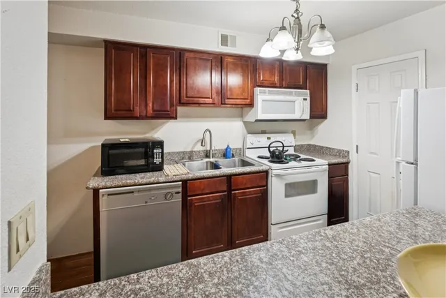 $199,999 | 2451 North Rainbow Boulevard, Unit 1083, Las Vegas, NV 89108