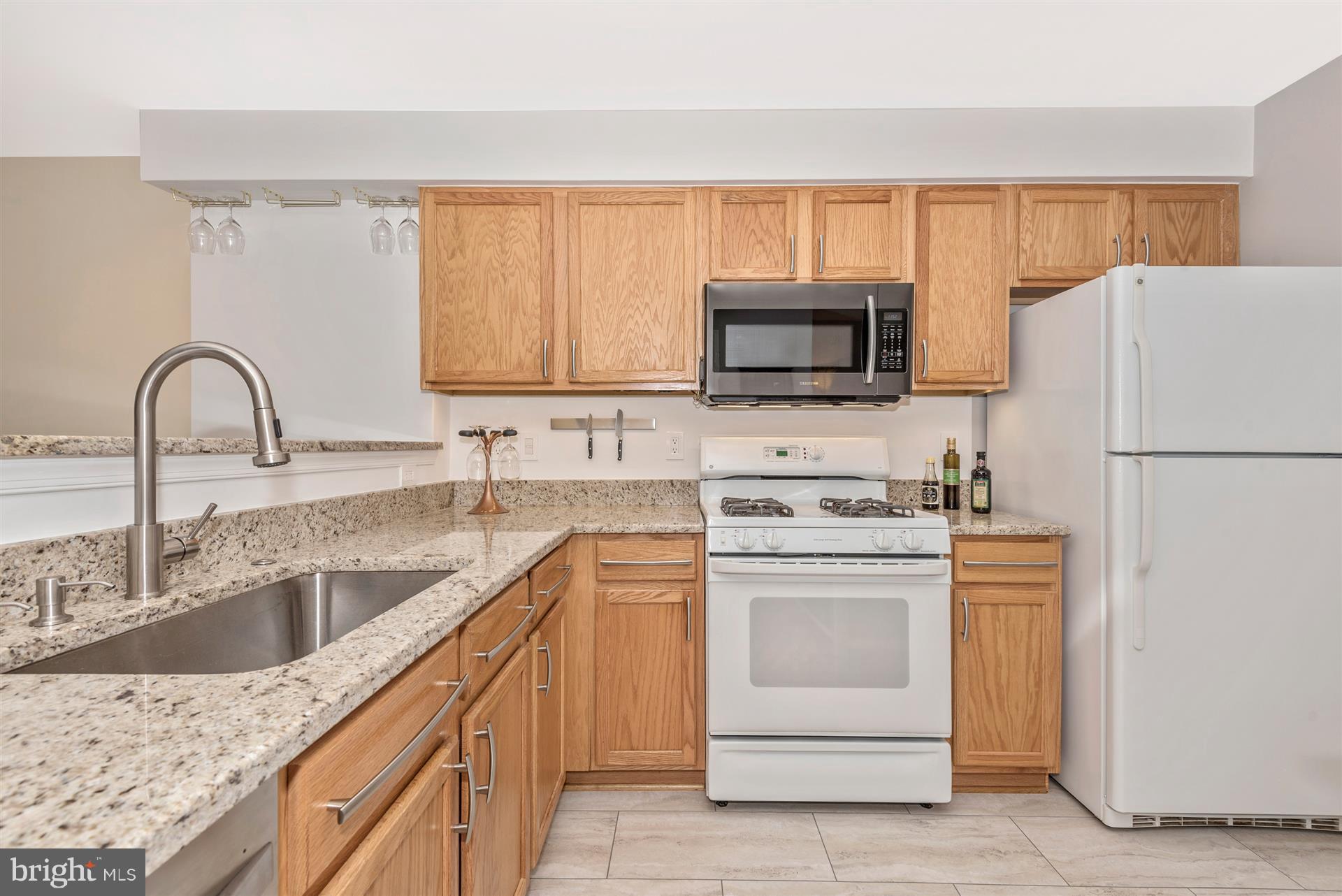 13974 Lullaby Road, Unit 3 Germantown, MD 20874 - Photo 17 of 28 Kitchen