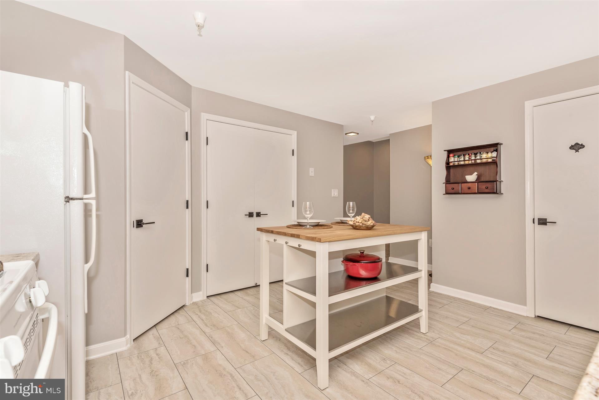 13974 Lullaby Road, Unit 3 Germantown, MD 20874 - Photo 18 of 28 Kitchen