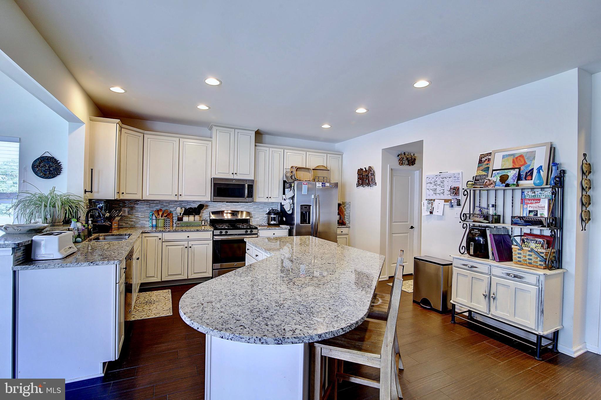 167 Overbrook Road Ranson, WV 25438 - Photo 7 of 39 Kitchen
