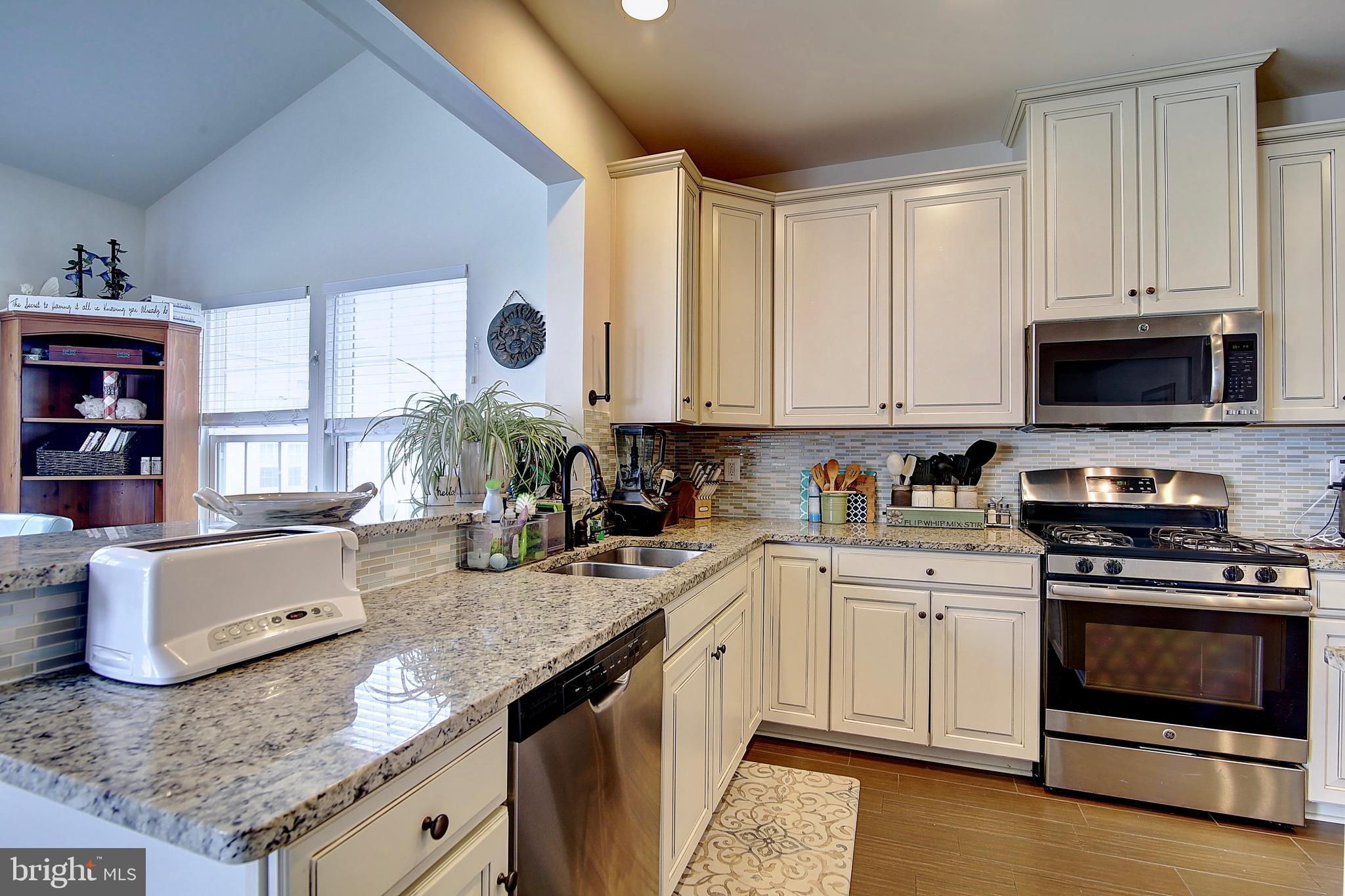167 Overbrook Road Ranson, WV 25438 - Photo 9 of 39 Kitchen