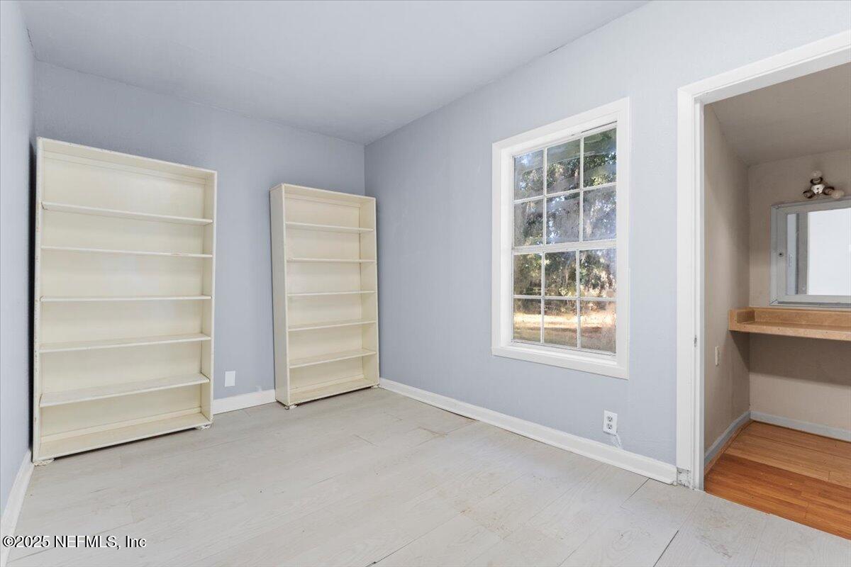 478 Harris Road Lake City, FL 32055 - Photo 24 of 43 a view of an empty room with a window