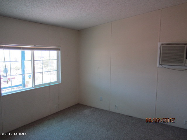 4220 West Mossman Road Tucson, AZ 85746 - Photo 8 of 11 Gallery Image 8