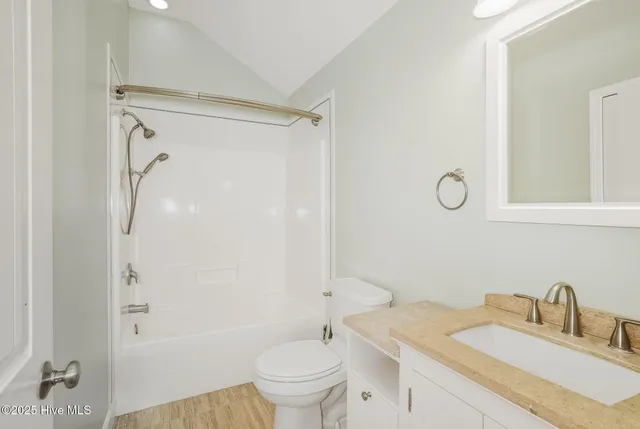 $698,000 | 209 West Terminal Boulevard, Atlantic Beach, NC 28512