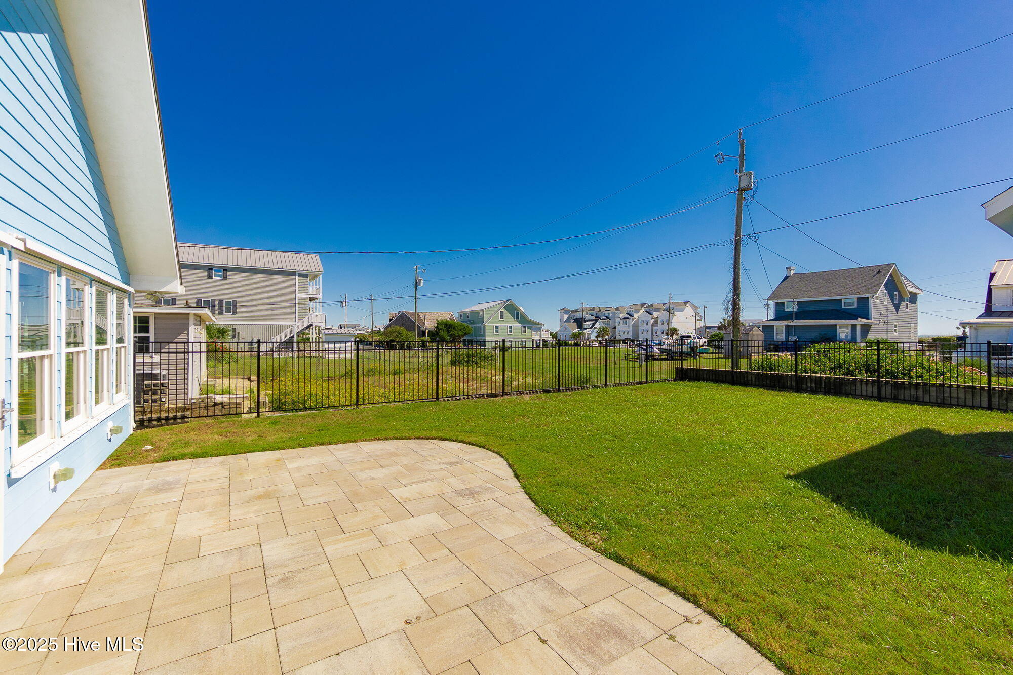 209 West Terminal Boulevard Atlantic Beach, NC 28512 - Photo 24 of 35 37-web-or-mls-chadwick-visuals-209-w-ter