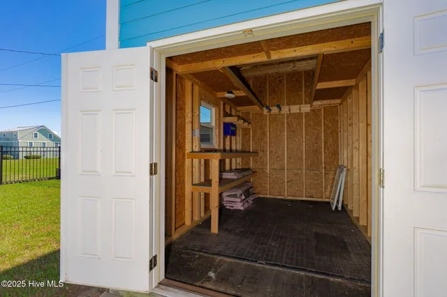 $698,000 | 209 West Terminal Boulevard, Atlantic Beach, NC 28512