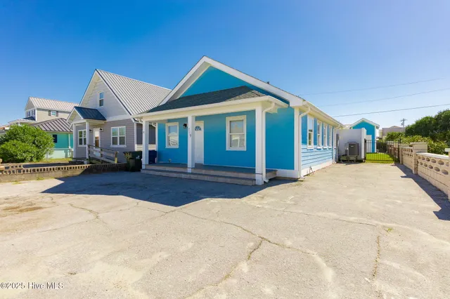 $698,000 | 209 West Terminal Boulevard, Atlantic Beach, NC 28512