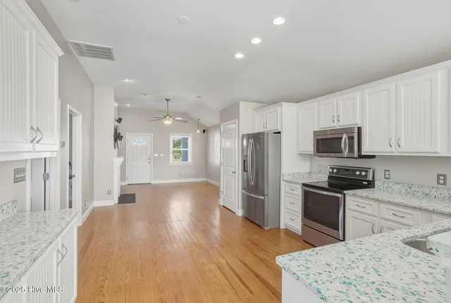 $698,000 | 209 West Terminal Boulevard, Atlantic Beach, NC 28512