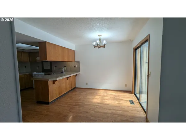 $425,000 | 4040 Southeast Wynnwood Drive, Hillsboro, OR 97123