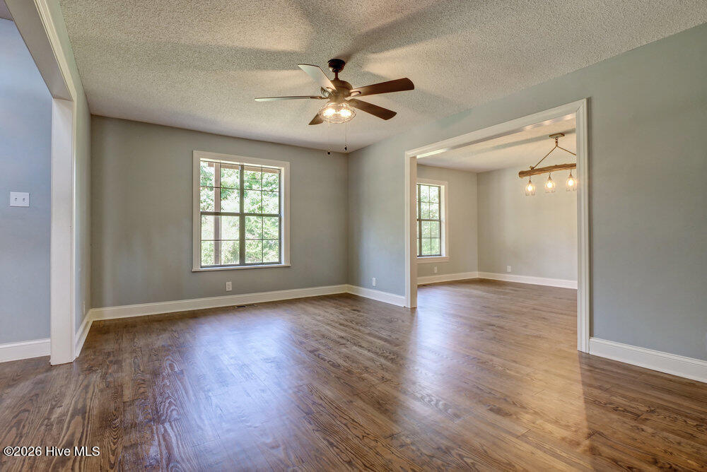 206 Longleaf Road Sneads Ferry, NC 28460 - Photo 7 of 65 007_p8922358_59_60_61_62_63_64