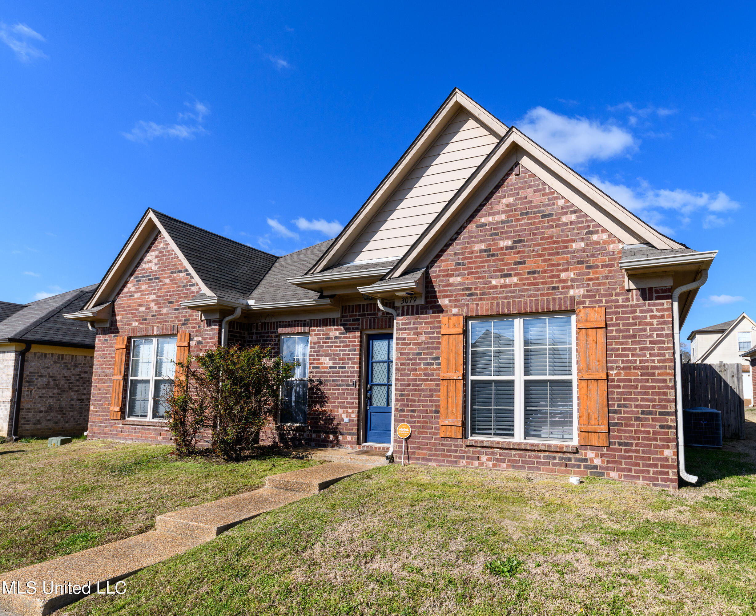 3079 Logan's Loop Hernando, MS 38632 - Photo 3 of 20 front view