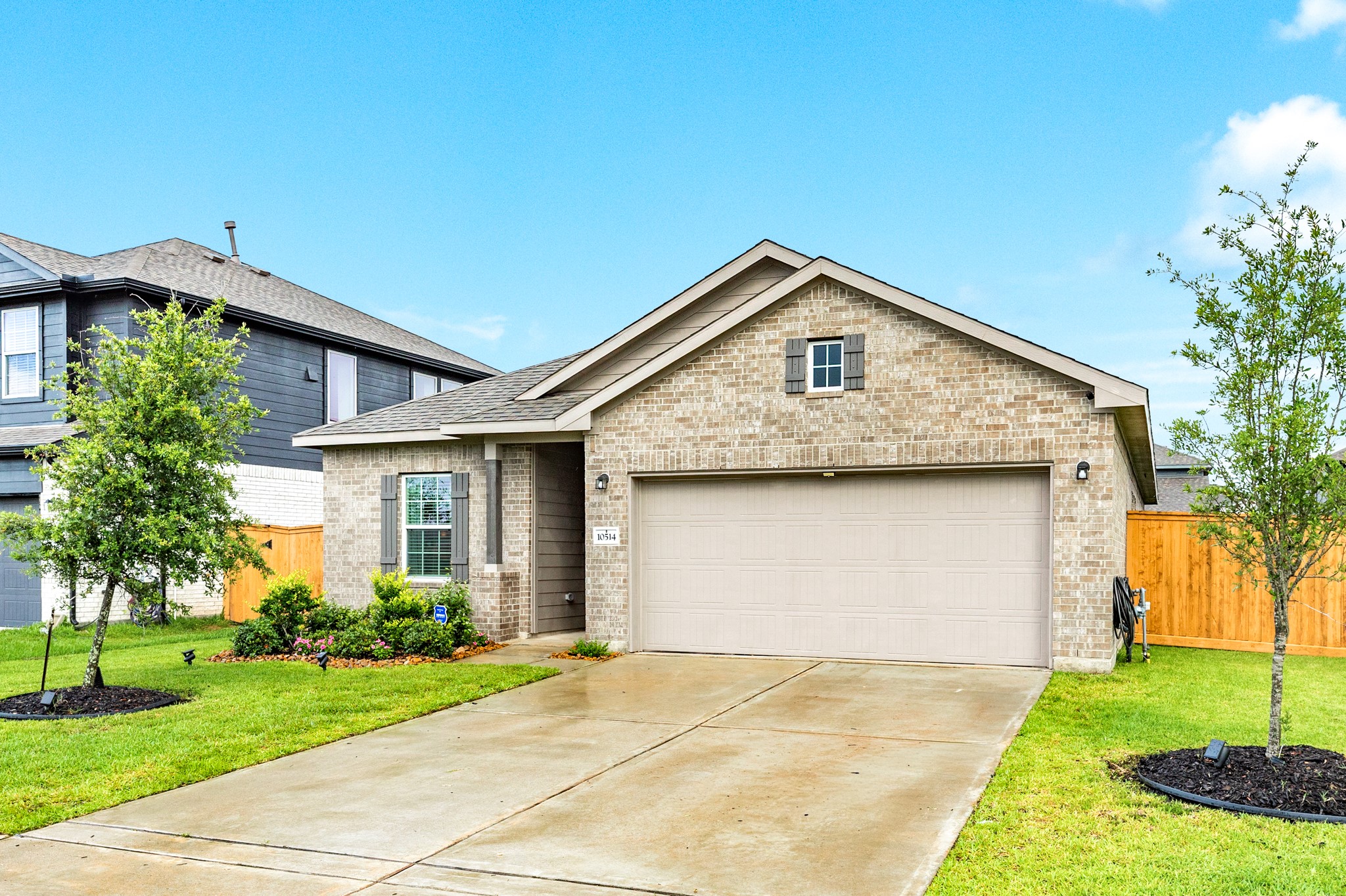 10514 Watershed Drive Rosharon, TX 77583 - Photo 2 of 28
