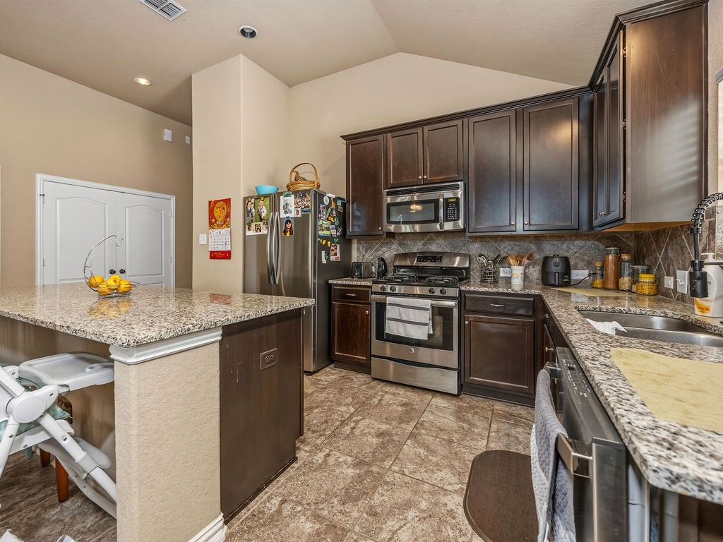 15810 Cardinal Point Selma, TX 78154 - Photo 18 of 21