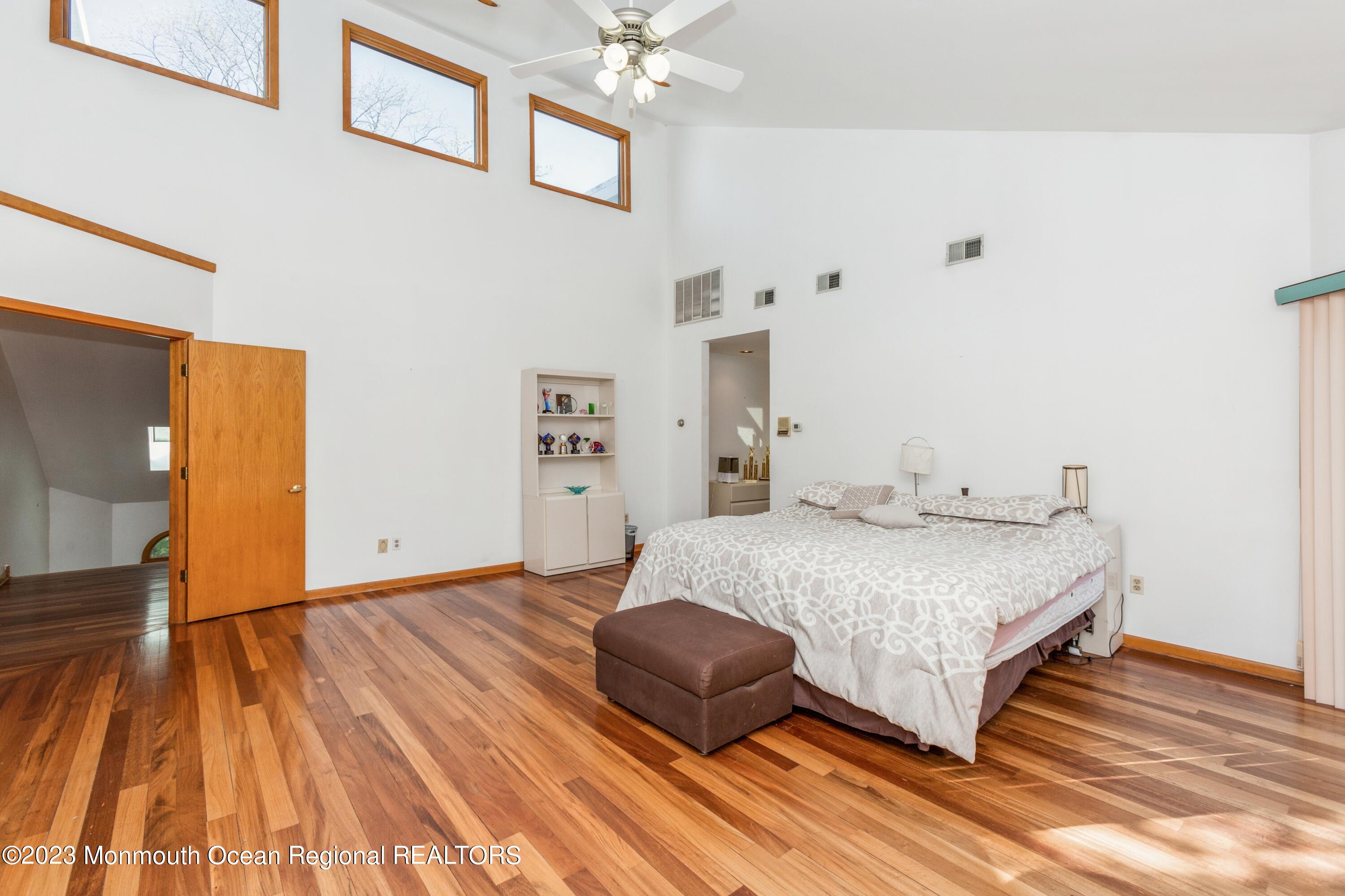 1121 Cooper Road Scotch Plains, NJ 07076 - Photo 18 of 43 21_1121CooperRd_2022_HiRes