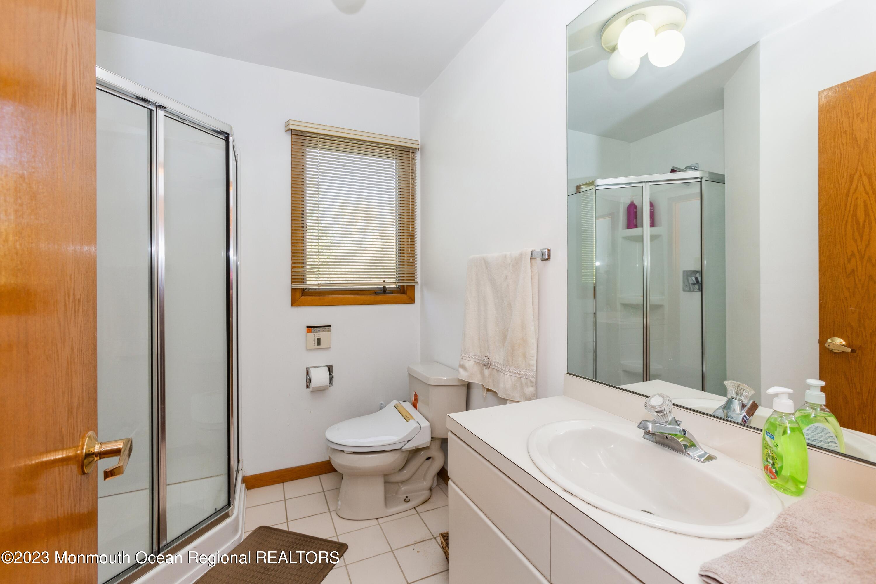1121 Cooper Road Scotch Plains, NJ 07076 - Photo 23 of 43 28_1121CooperRd_2029_HiRes