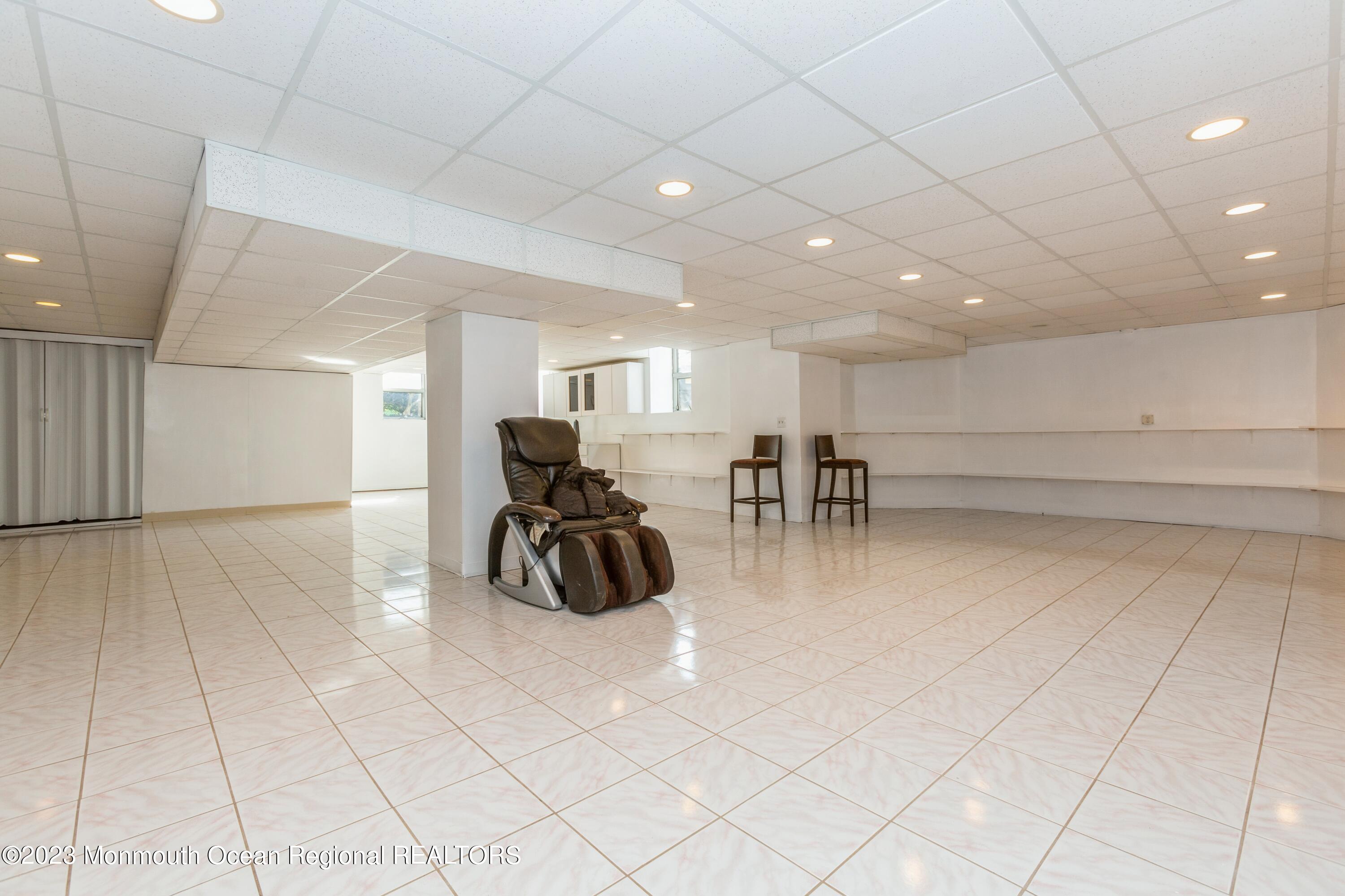1121 Cooper Road Scotch Plains, NJ 07076 - Photo 32 of 43 16_1121CooperRd_2017_HiRes