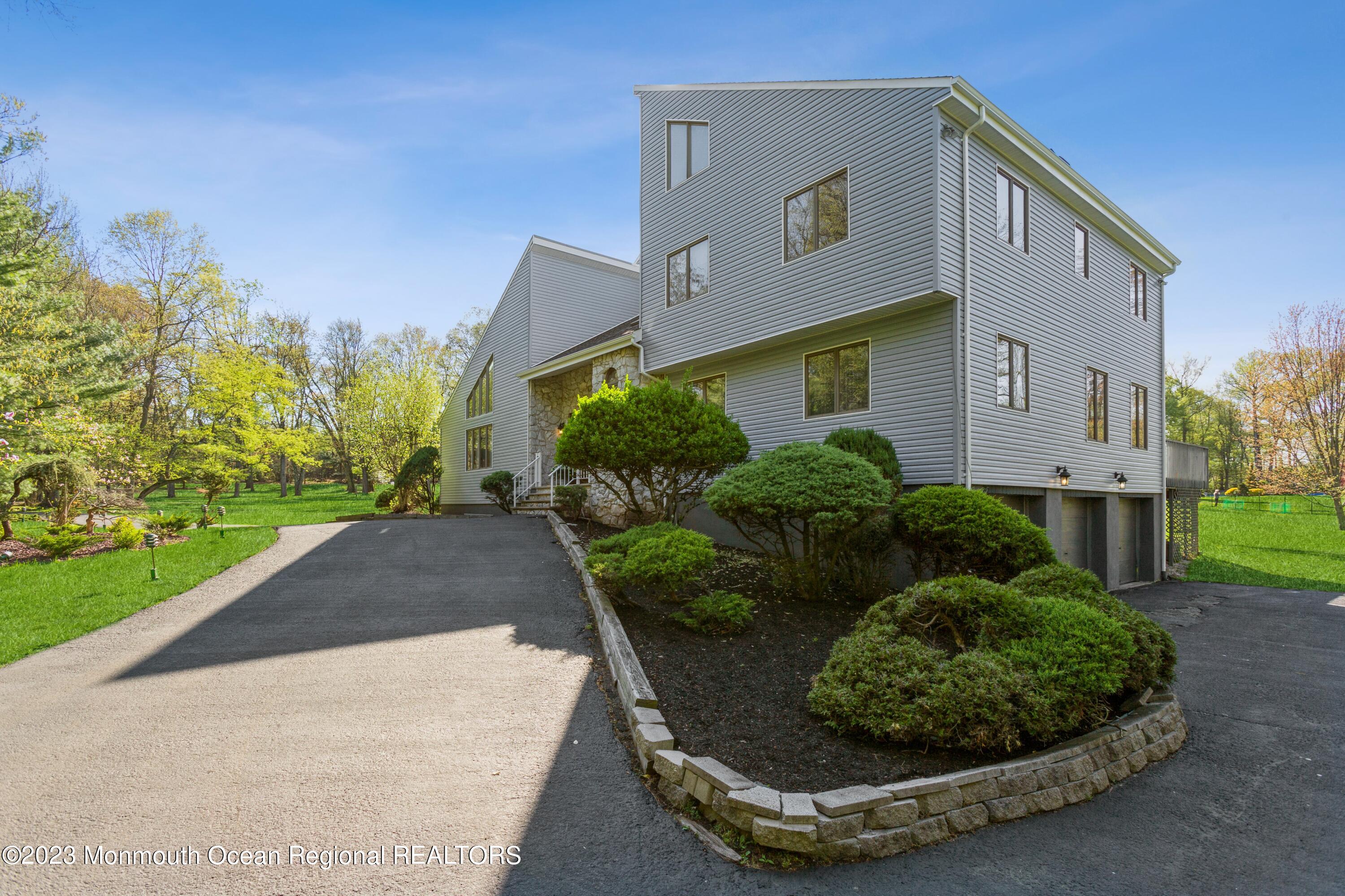 1121 Cooper Road Scotch Plains, NJ 07076 - Photo 33 of 43 40_1121CooperRd_2041_HiRes