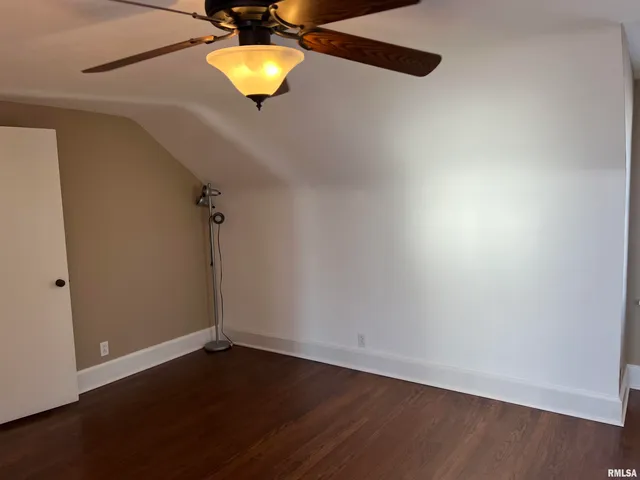 $169,900 | 215 East Vandalia Road, South Jacksonville, IL 62650