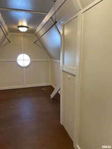 $169,900 | 215 East Vandalia Road, South Jacksonville, IL 62650